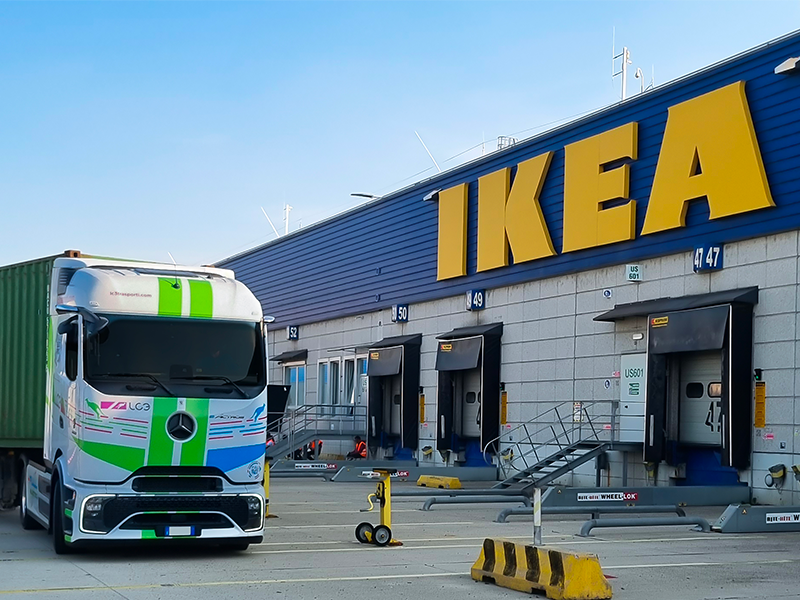 Logistica green, IKEA punta sull'elettrico: al via la flotta pesante a zero emissioni in Italia